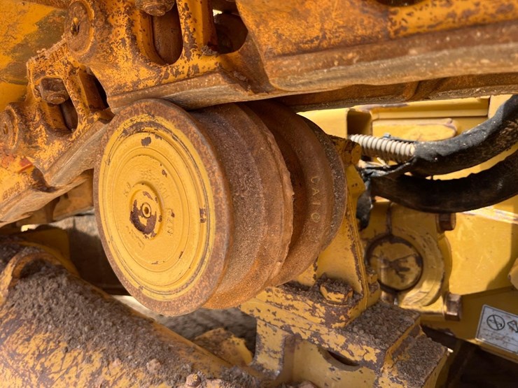 2015-caterpillar-d6t-lgp-image-9