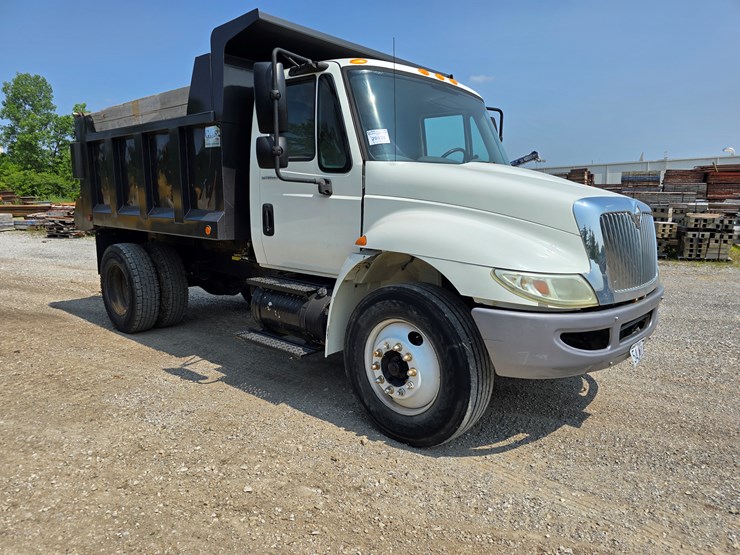 2007-international-durastar-4300-image-43