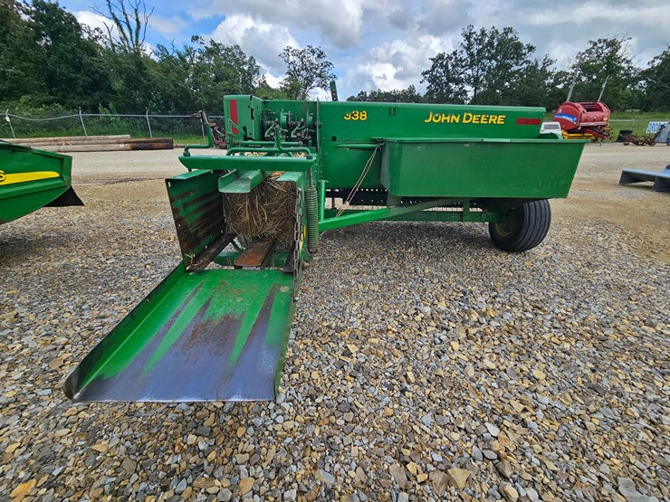 john-deere-338-image-6