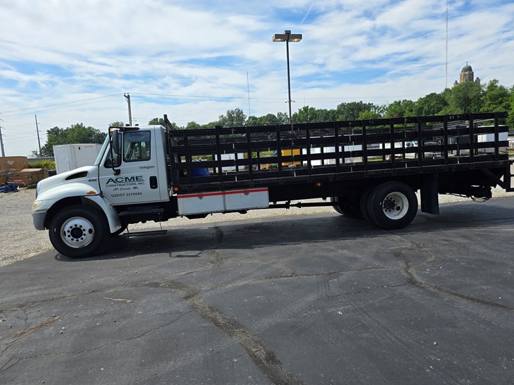 2012-international-durastar-4300-image-10