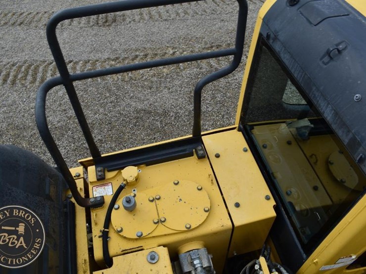 2015-komatsu-pc360-lc-11-image-56
