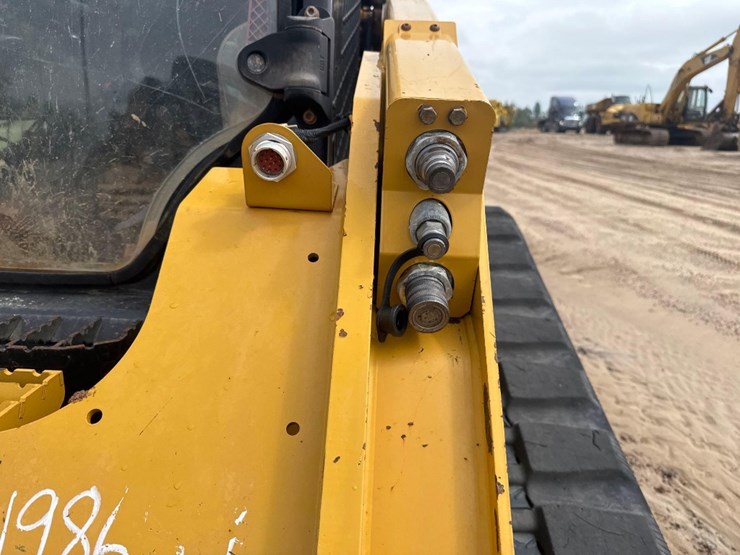 2018-caterpillar-289d-image-21