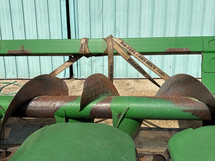 2012-john-deere-608c-image-38