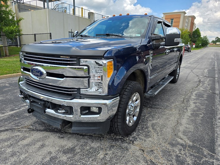 2017-ford-f350-image-1