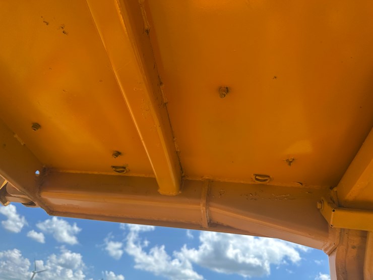caterpillar-d4h-image-65