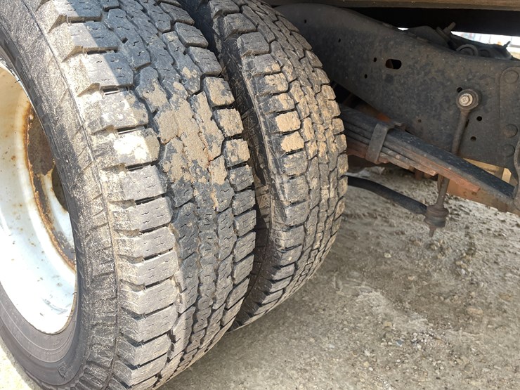 2018-ford-e450-image-40