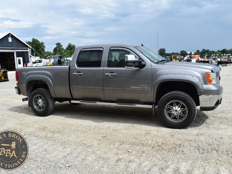 2007-gmc-sierra-2500-image-27