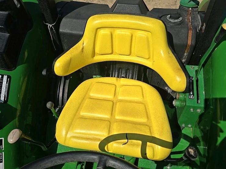 2015-john-deere-5065e-image-6