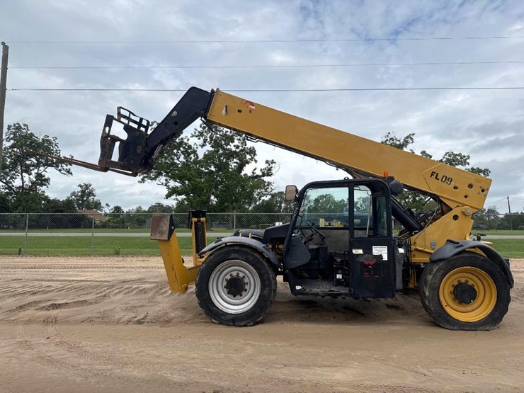2014-caterpillar-tl943c-image-1