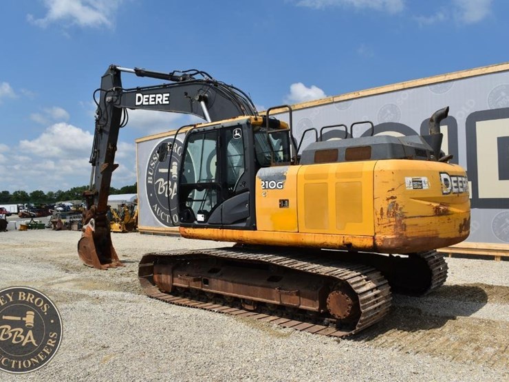 2018-deere-210g-lc-image-11