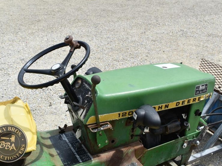 john-deere-120-image-16
