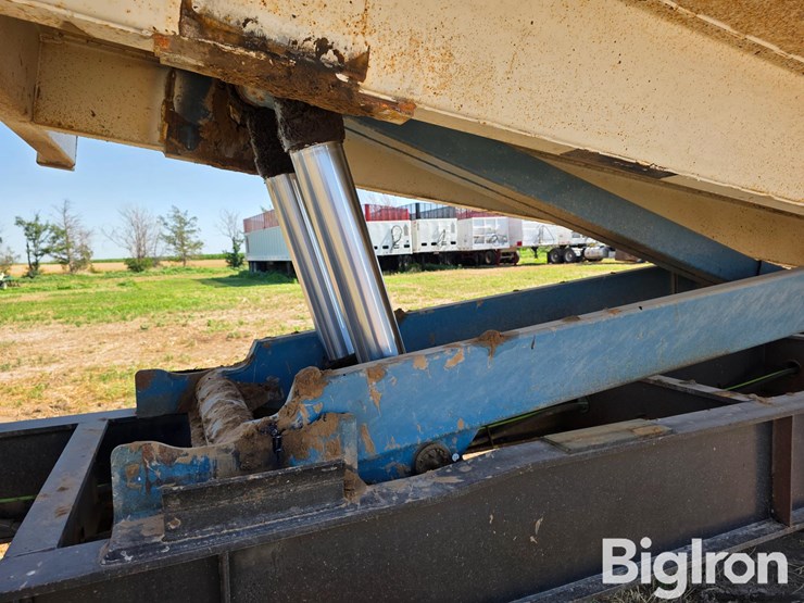 2009-courtney-berg-t/a-end-dump-silage-trailer-image-16