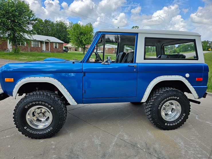 1974-ford-bronco-image-7