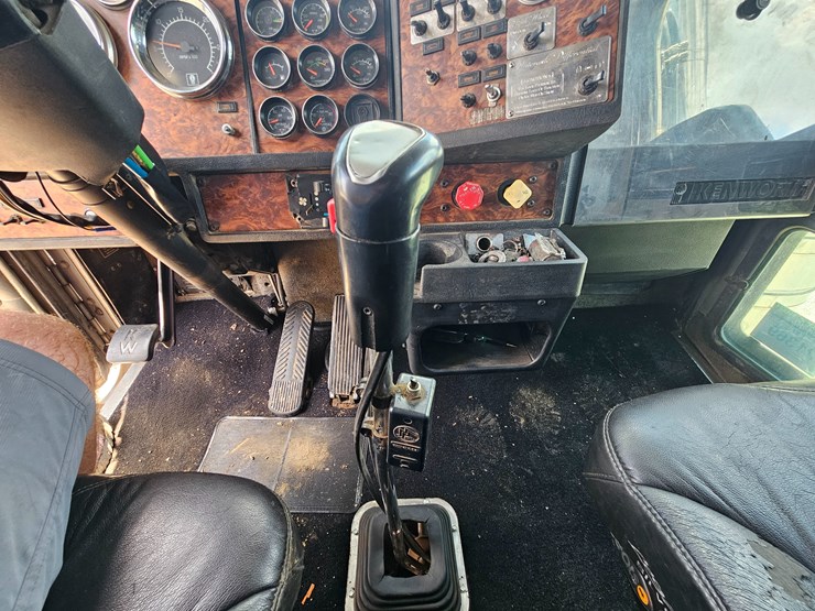 2000-kenworth-w900-image-73