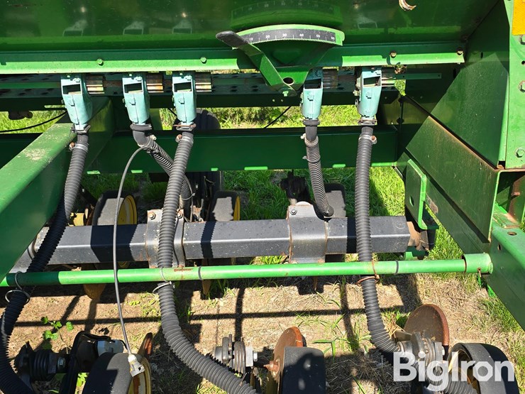 john-deere-750-image-13