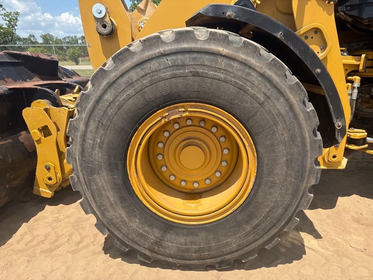 2020-caterpillar-938m-image-10
