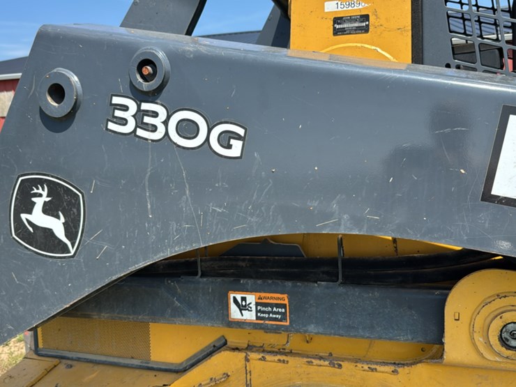 2019-deere-330g-image-24