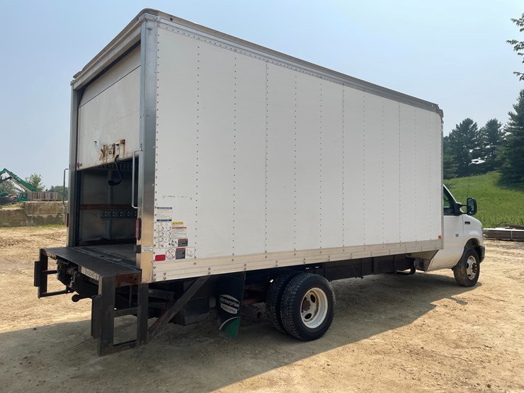 2018-ford-e450-image-5
