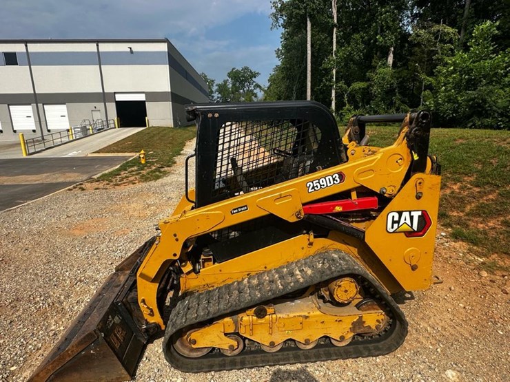 2020-caterpillar-259d3-image-2