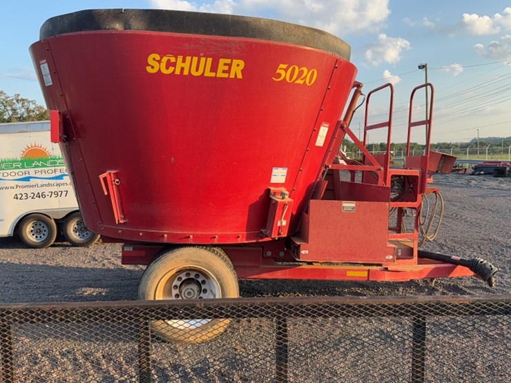 #3033-•-schuler-5020-tub-grinder-/-mixer-wagon-image-5