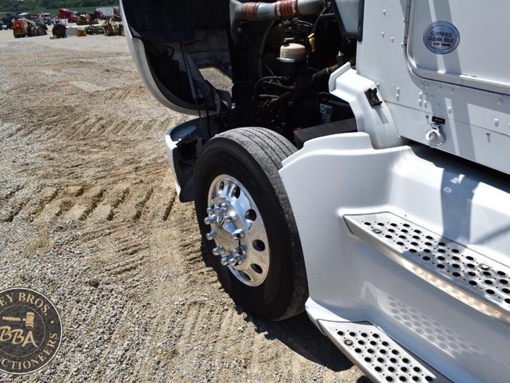 2011-kenworth-t660-image-59