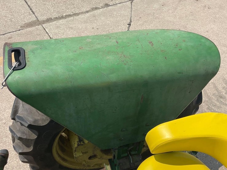 john-deere-3010-image-37