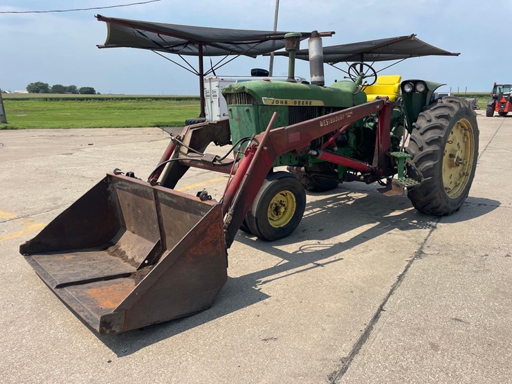john-deere-3010-image-1