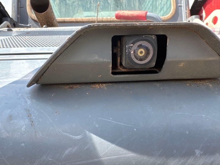 2023-takeuchi-tl10v2-image-17