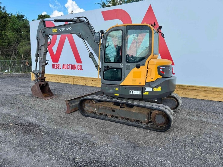 2017-volvo-ecr88d-image-3