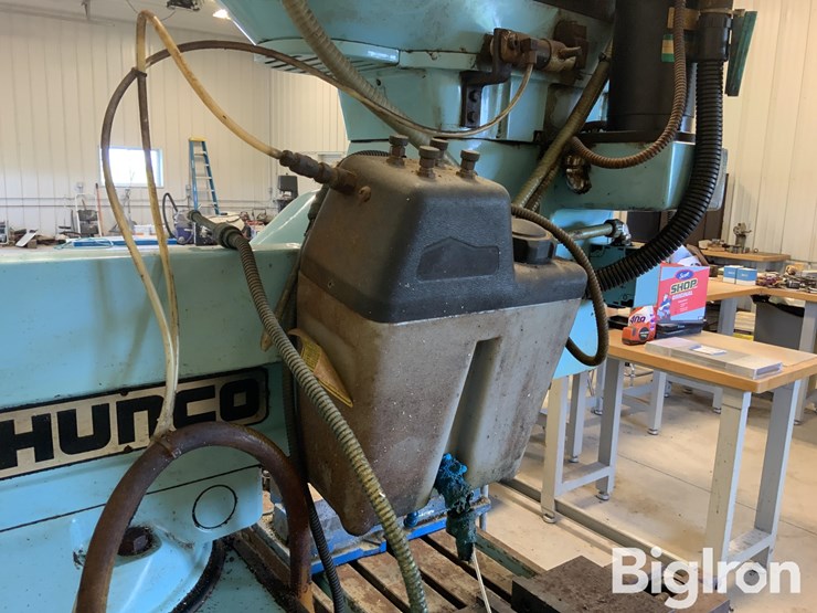 hurco-cnc-mill-image-16