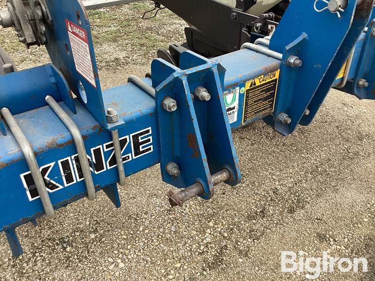 kinze-mt-image-17