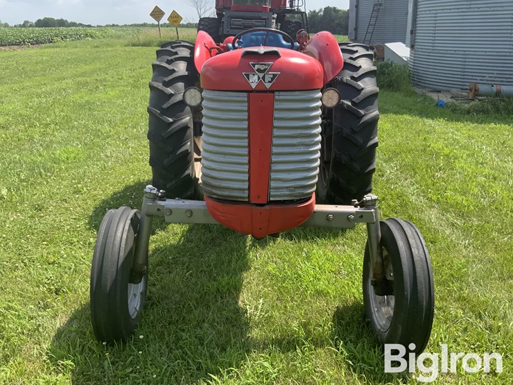 1958-massey-ferguson-65-image-2