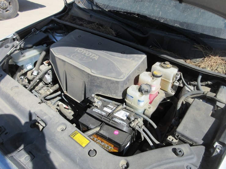 2014-toyota-rav4-image-6
