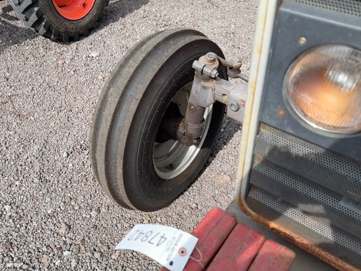 massey-ferguson-261-image-4