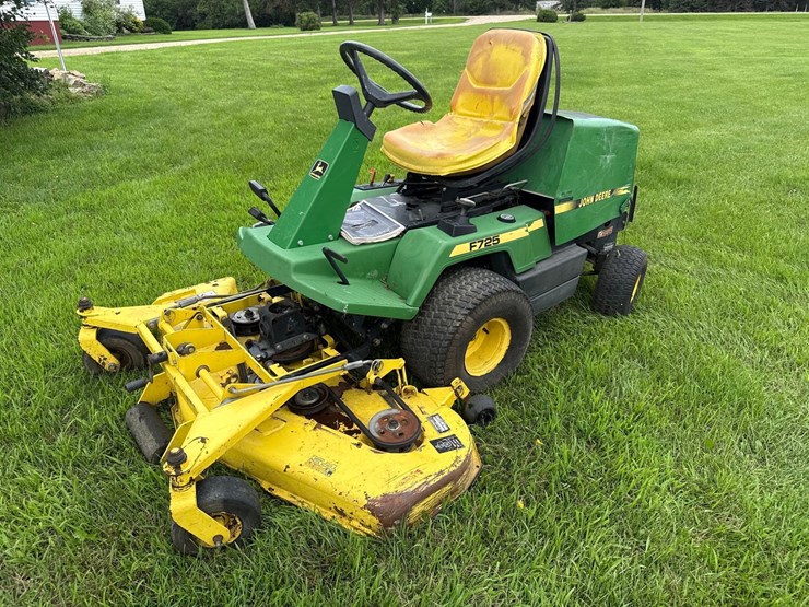 john-deere-f725-image-1