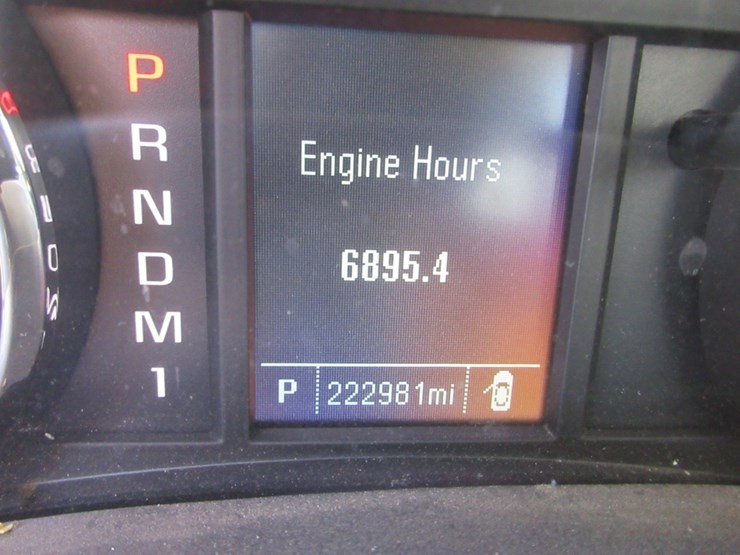2015-chevrolet-2500hd-image-18