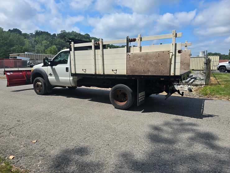 2011-ford-f550-image-18