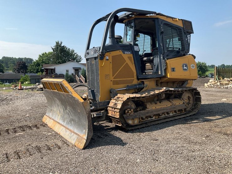 2017-deere-550k-image-9