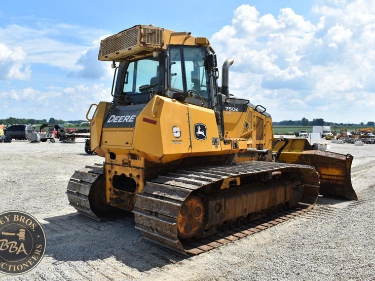 2019-deere-750k-lgp-image-21