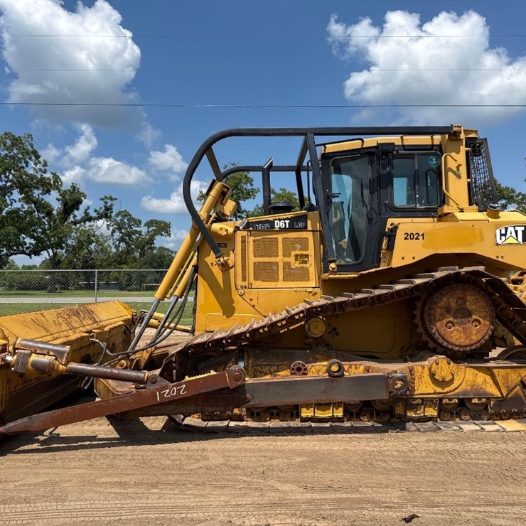 CATERPILLAR D6T LGP
