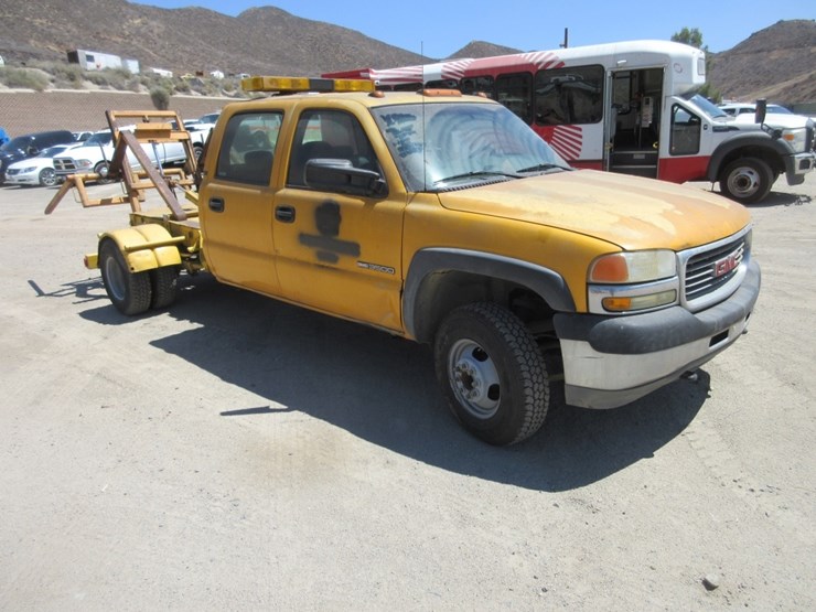 2001-gmc-3500-image-4