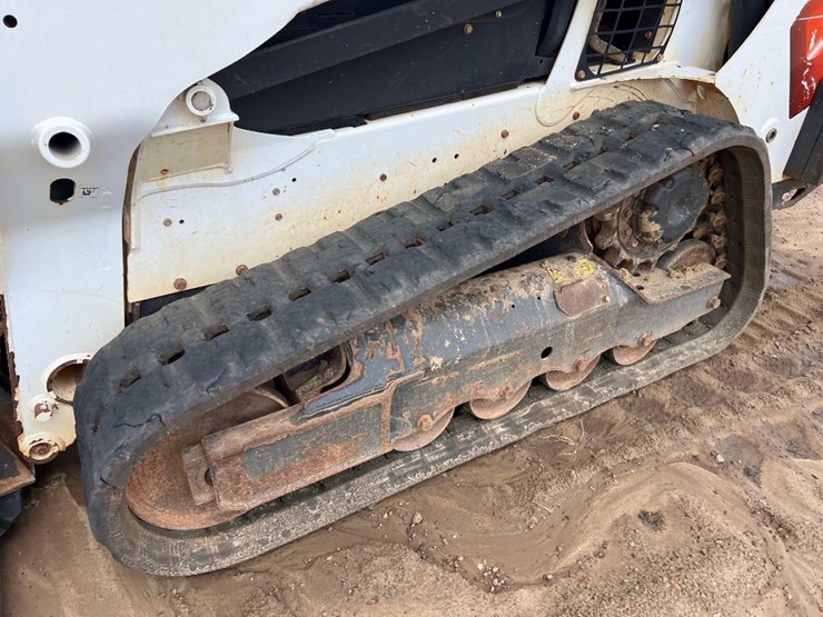 2022-bobcat-t595-image-9