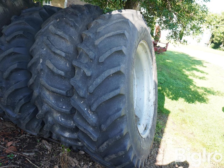 case-ih-7120-18.4r42-tires,-rims-&-10-bolt-dual-hubs-image-14