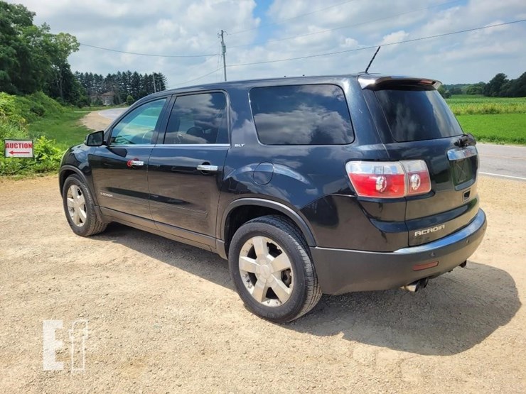 2008-gmc-acadia-image-8