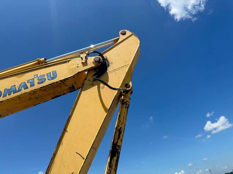 komatsu-pc200-image-42