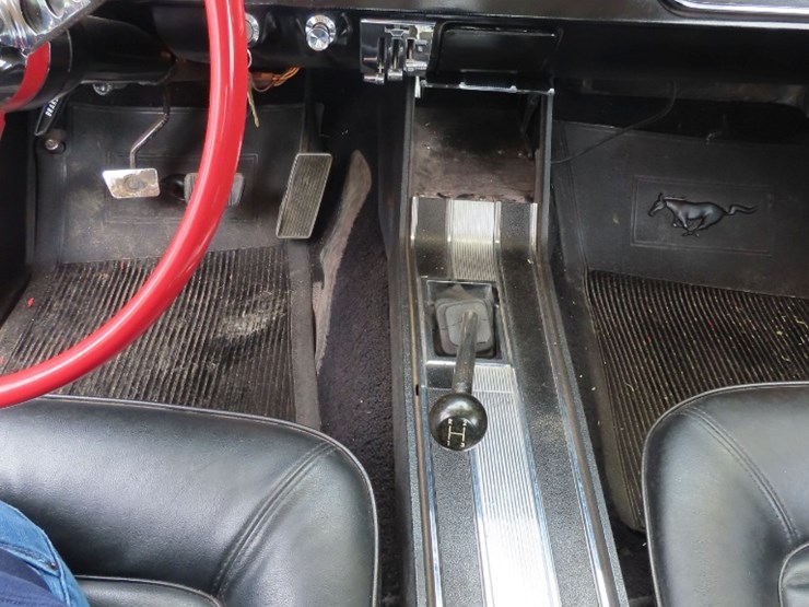 1965-ford-mustang-image-22