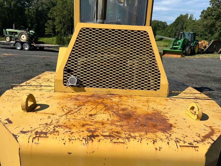 2010-caterpillar-cm1210106-rought-terrain-forklift-image-16