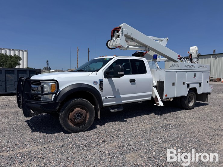 2017-ford-f550-image-1