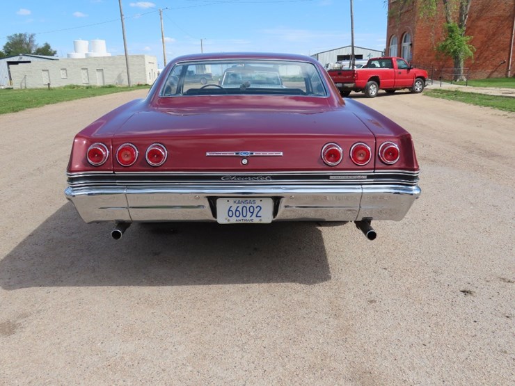 1965-chevrolet-impala-ss-image-7