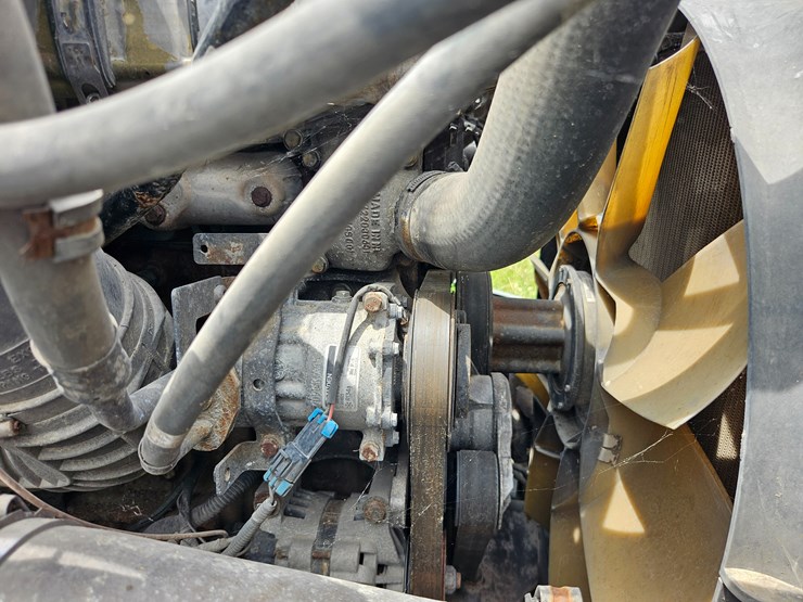 2009-freightliner-cascadia-125-image-43